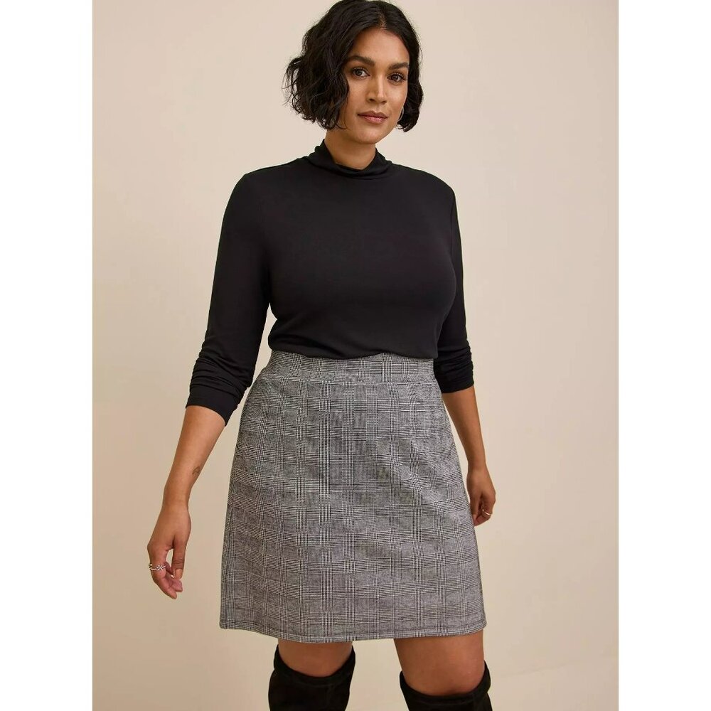 Torrid Black White Herringbone Mini Studio Knit High Waist Skirt Preppy Academia